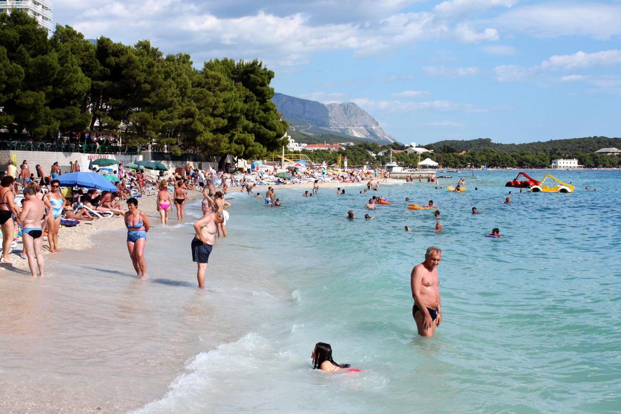Family Friendly With A Swimming Pool - 22975 * Makarská