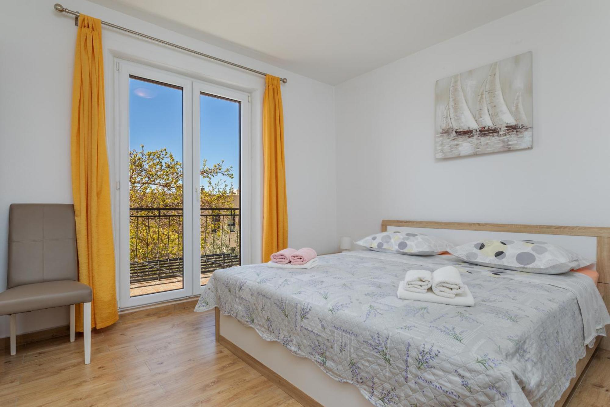 Family Friendly With A Swimming Pool - 22975 Apartmán