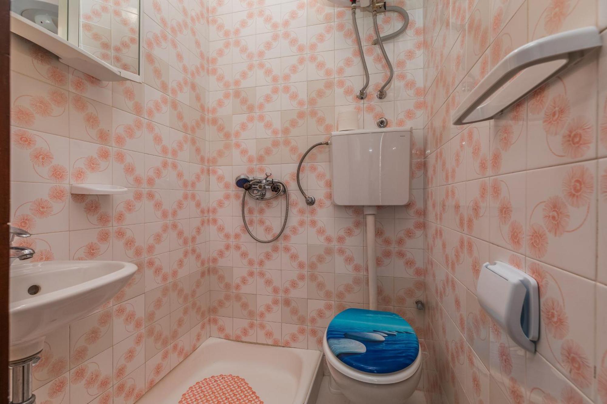 Family Friendly With A Swimming Pool - 22975 * Makarská