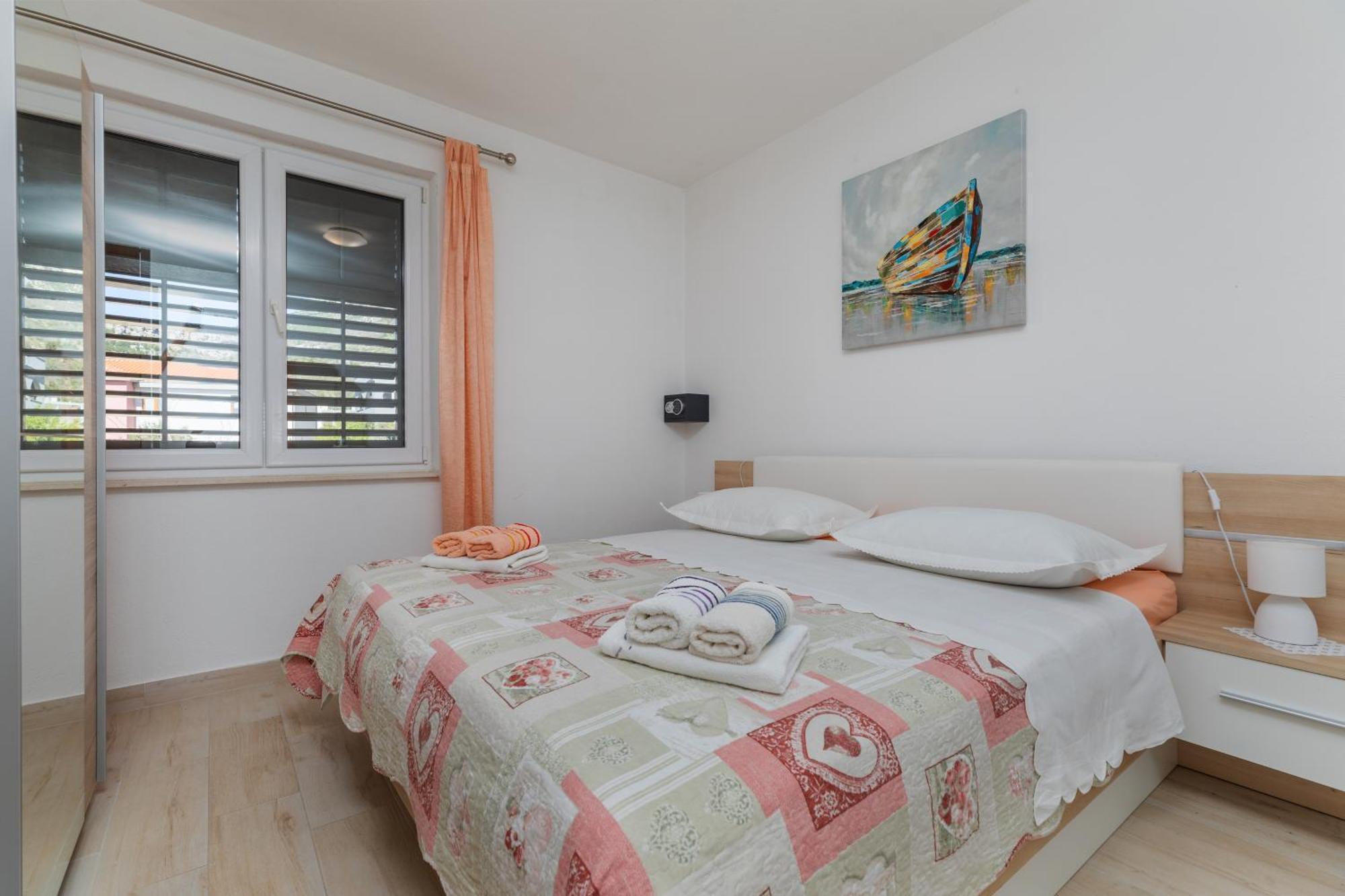 Apartmán Family Friendly With A Swimming Pool - 22975